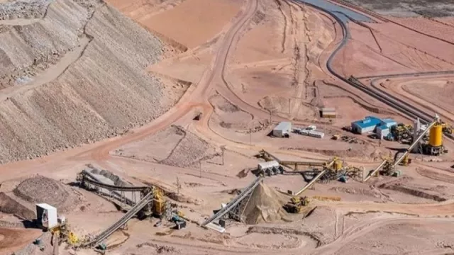 Duras críticas de CAEM al “dólar minero” del gobierno (por la exclusión de la plata en bruto y el litio)