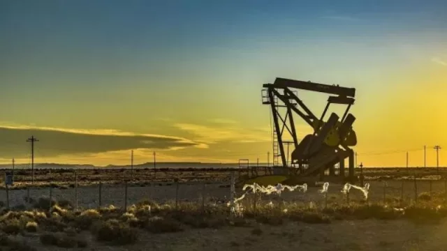 Argentina apunta a un impulso histórico en exportaciones de petróleo y minerales