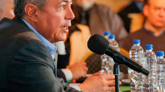 De la mano de Figueroa (acompañado por empresas del sector), Neuquén busca expandir el gas de Vaca Muerta en Chile