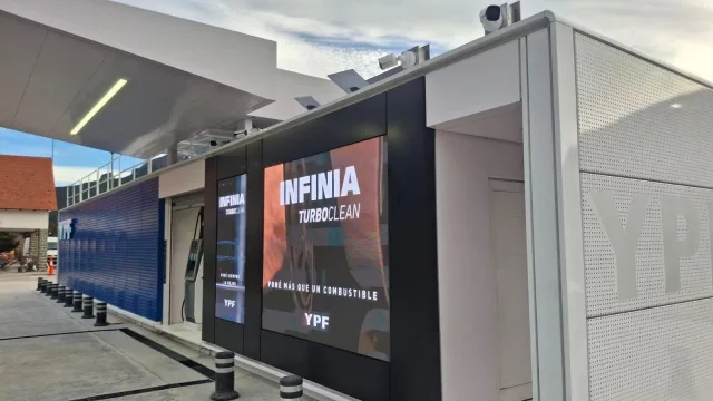 YPF reabrió el abastecimiento de combustible en el acceso a Villa Traful con una nueva estación de cercanía
